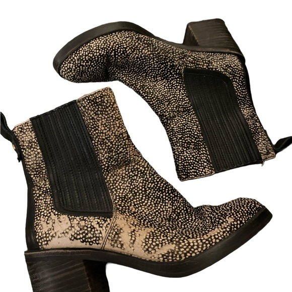 UGG Camden Exotic Calf Hair Chelsea Heeled Boot Size 7 - Picture 8 of 8